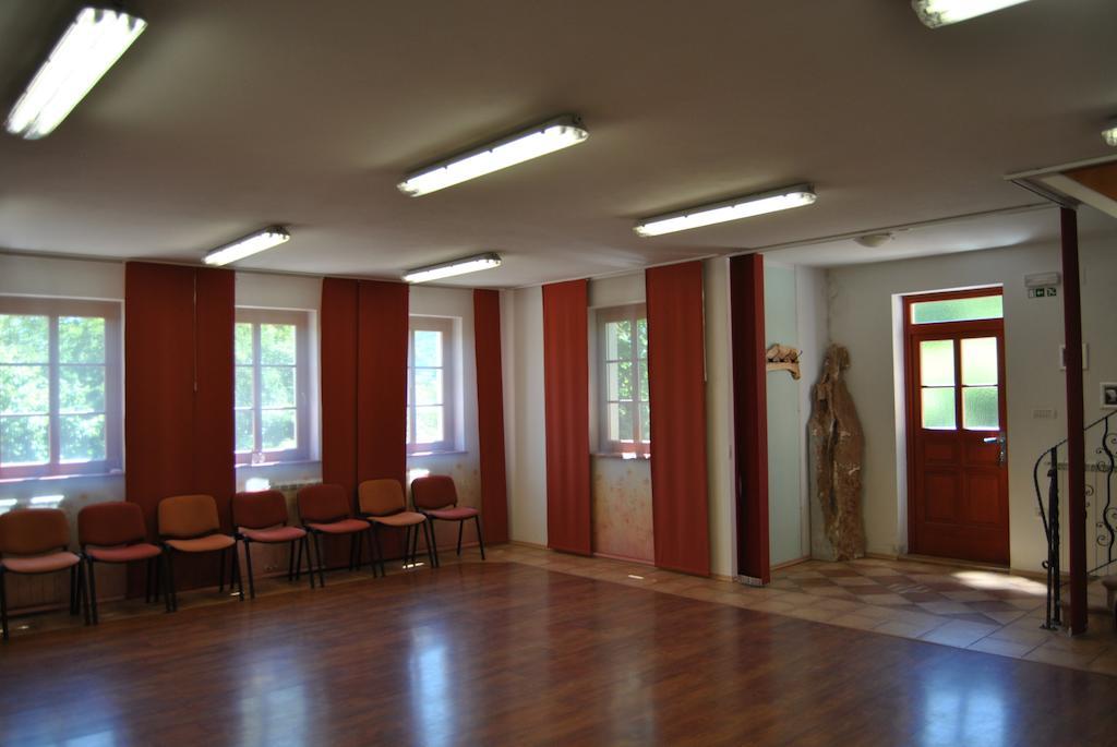 הוילה Vremski Britof Tourist Farm Dujceva Domacija מראה חיצוני תמונה