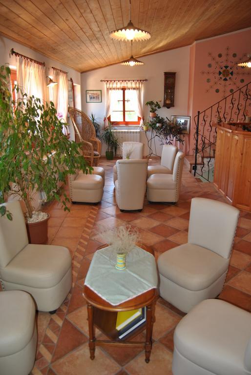 הוילה Vremski Britof Tourist Farm Dujceva Domacija מראה חיצוני תמונה